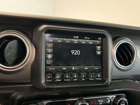 Used 2022 Jeep Wrangler Unlimited Sahara w/ LED Lighting Group AWD/4WD image 26