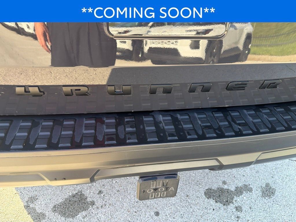 Certified 2025 Toyota 4Runner SR5 AWD/4WD image 18