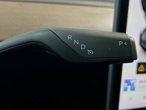 Used 2023 Tesla Model Y Performance AWD/4WD image 13