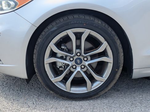 Used 2019 Ford Fusion SEL FWD image 9