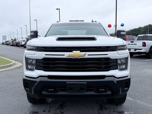 Used 2024 Chevrolet Silverado 2500 Custom w/ Custom Convenience Package AWD/4WD image 3