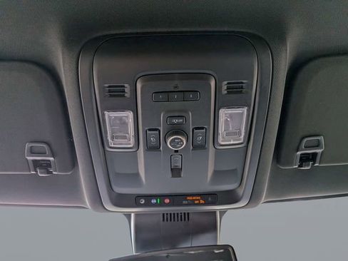 Used 2023 Chevrolet Tahoe Premier AWD/4WD image 25