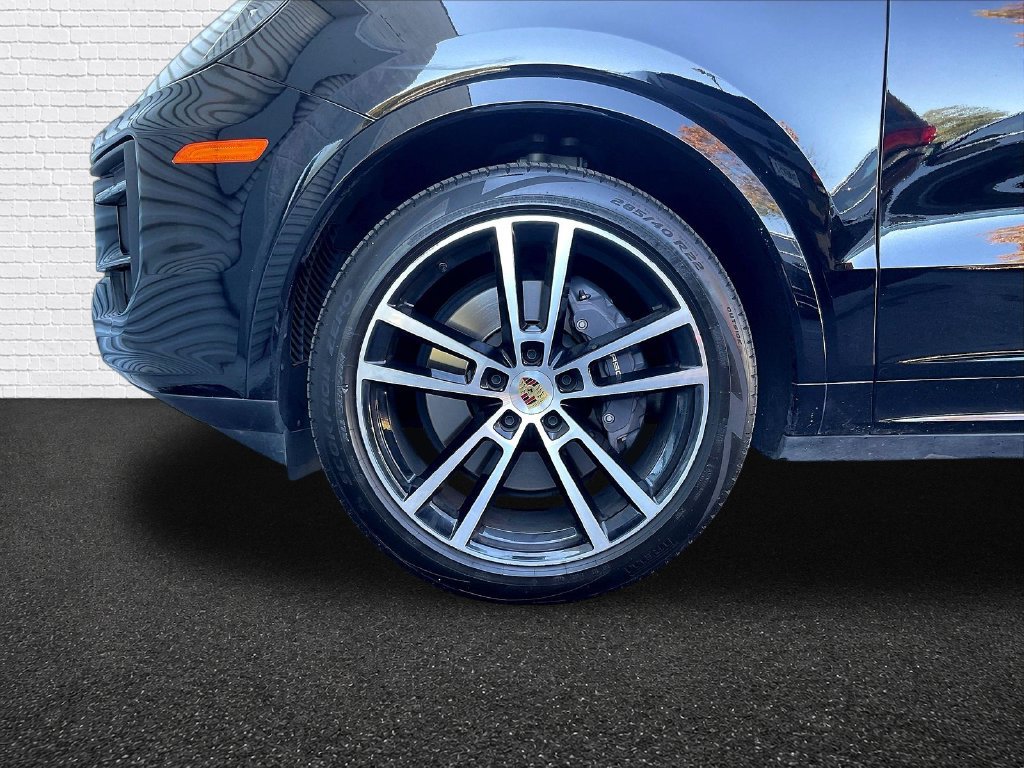 Used 2024 Porsche Cayenne Coupe AWD/4WD image 21