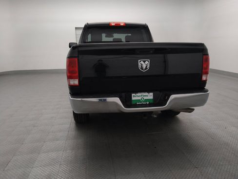 Used 2018 RAM 1500 Tradesman w/ Chrome Appearance Group RWD image 6