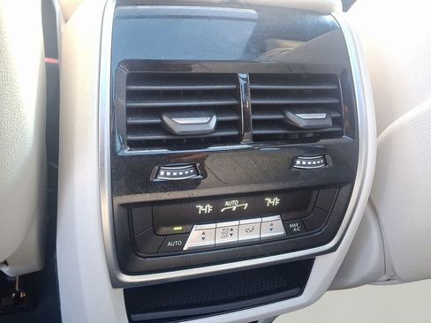 Used 2022 BMW X5 M50i w/ Premium Package image 11