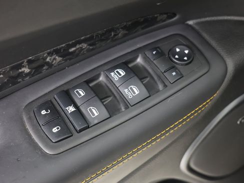 Used 2023 Dodge Durango R/T w/ Hemi Orange Plus Package AWD/4WD image 25