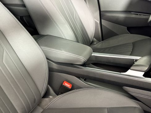 Used 2021 Audi e-tron Premium AWD/4WD image 32