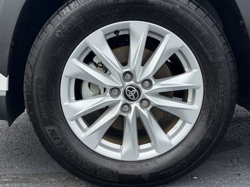 Certified 2026 Toyota Corolla Cross LE FWD image 11