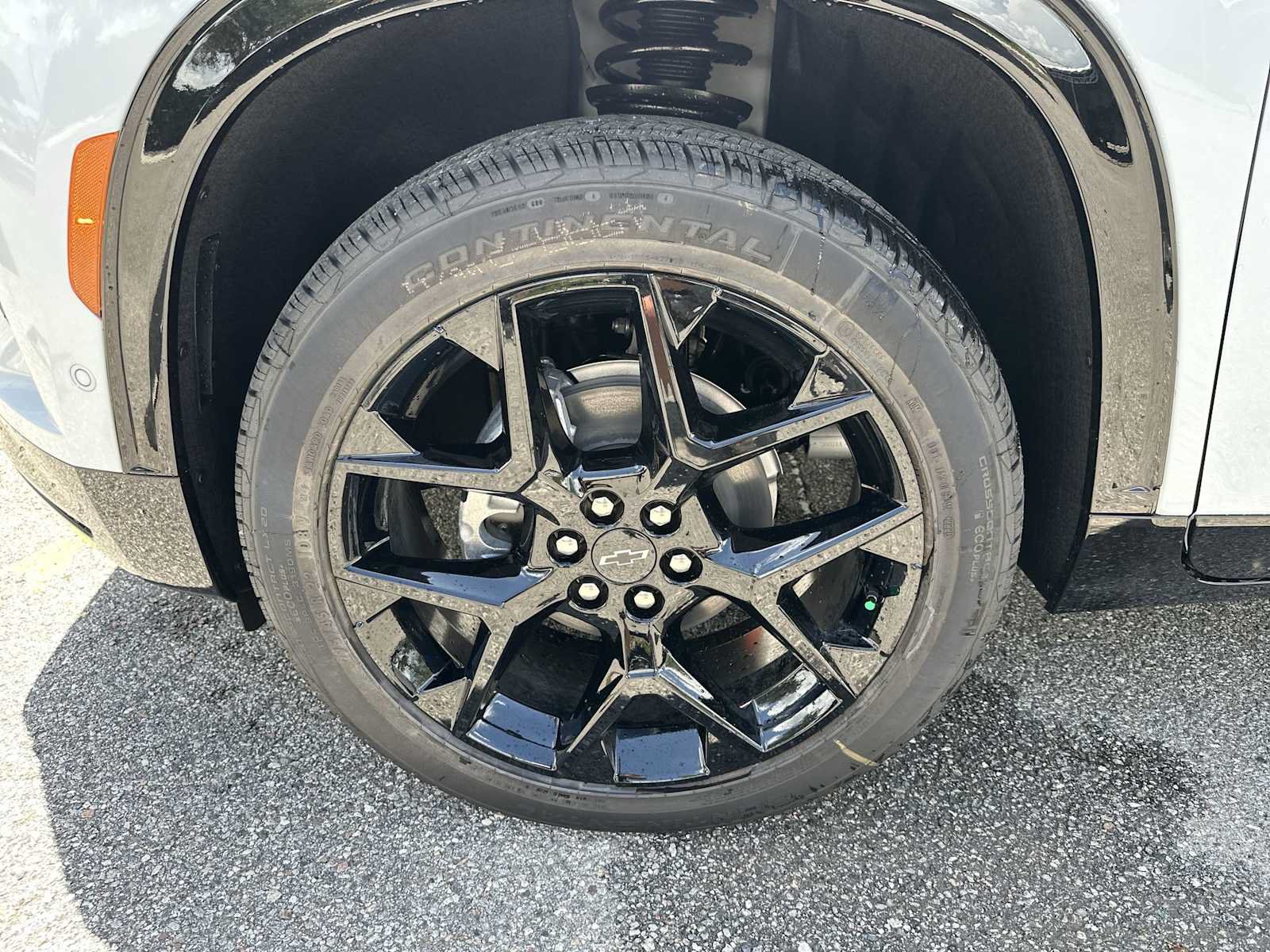 New 2026 Chevrolet Traverse RS w/ LPO, Floor Liner Package FWD image 12
