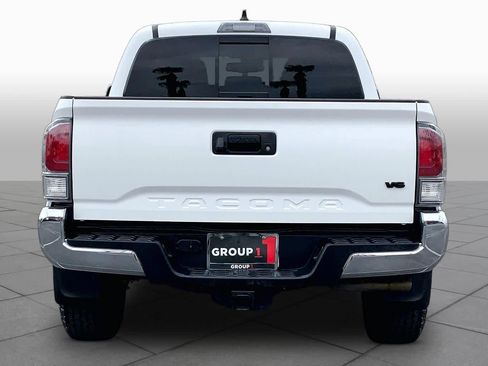 Used 2023 Toyota Tacoma TRD Off-Road AWD/4WD image 4