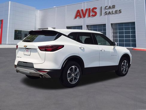 Used 2025 Chevrolet Blazer LT AWD/4WD image 6