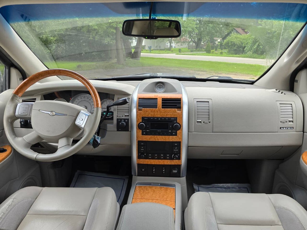 Used 2007 Chrysler Aspen Limited AWD/4WD image 10