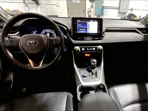 Used 2019 Toyota RAV4 Limited w/ Limited Grade Weather Package image 16