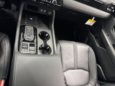 New 2025 Honda Pilot EX-L image 44