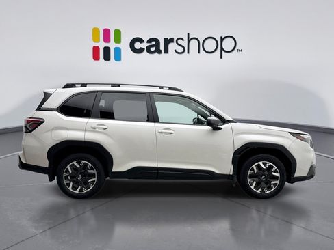 Used 2025 Subaru Forester Premium AWD/4WD image 6