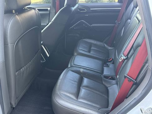 Used 2016 Porsche Cayenne AWD/4WD image 11