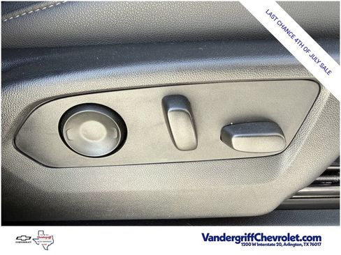Used 2024 Chevrolet Tahoe LT w/ Luxury Package RWD image 27