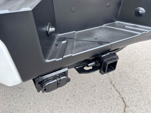 Used 2015 Ford F250 XL w/ Power Equipment Group image 6