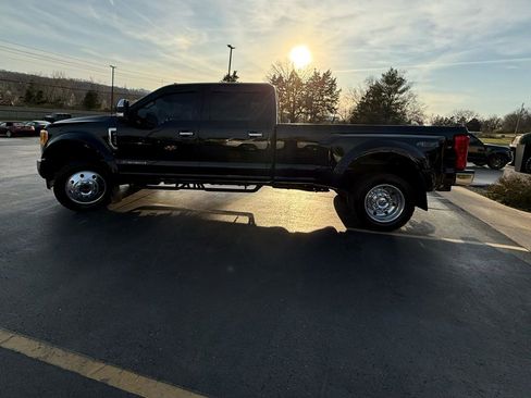 Used 2017 Ford F450 Lariat w/ Chrome Package image 6