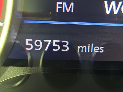 Used 2024 Nissan Sentra SV FWD image 19