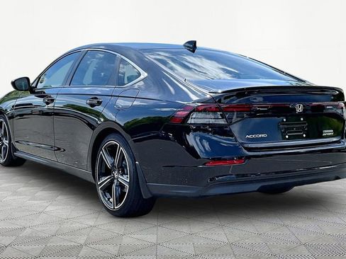 Used 2025 Honda Accord Sport image 4