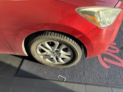 Used 2017 Toyota Yaris iA FWD image 6