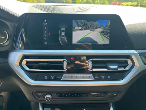 Used 2020 BMW 330i Sedan w/ M Sport Package image 18