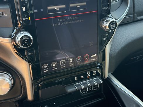Used 2019 RAM 1500 Laramie RWD image 22