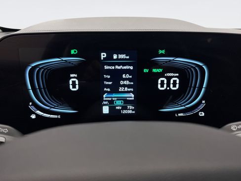 Used 2024 Kia Niro EX w/ EX Cold Weather Package FWD image 13