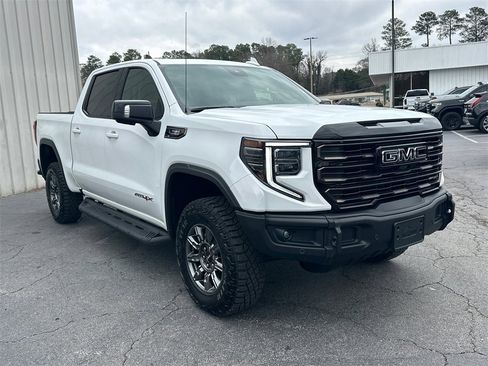 Used 2025 GMC Sierra 1500 AT4X image 4