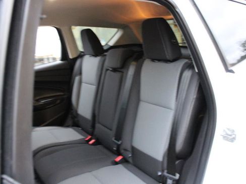 Used 2018 Ford Escape SE w/ Ford Safe & Smart Package image 15