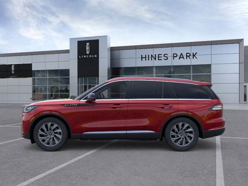 New 2026 Lincoln Aviator AWD image 3