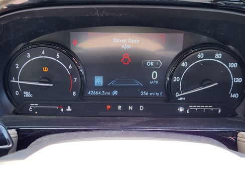 Used 2020 Lincoln Corsair Reserve w/ Equipment Group 201A FWD image 10