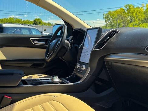 Used 2022 Ford Edge SEL w/ Convenience Package image 10