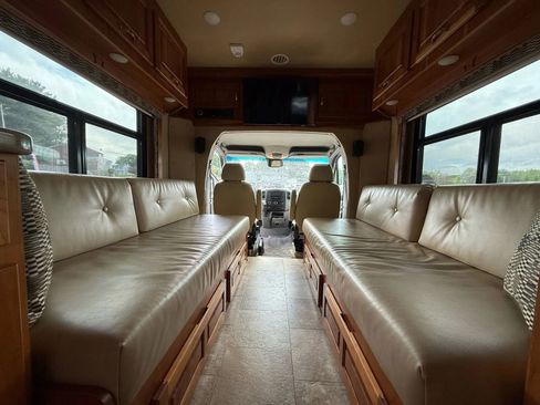 Used 2016 Mercedes-Benz Sprinter 3500 image 19