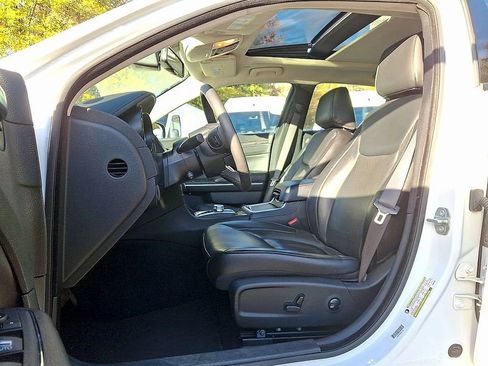 Used 2023 Chrysler 300 Touring L w/ Popular Equipment Group AWD/4WD image 13