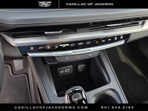 Certified 2024 Cadillac XT4 Premium Luxury image 22