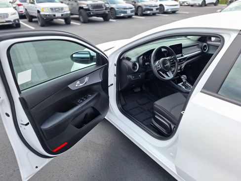 Used 2023 Kia Forte LXS FWD image 34