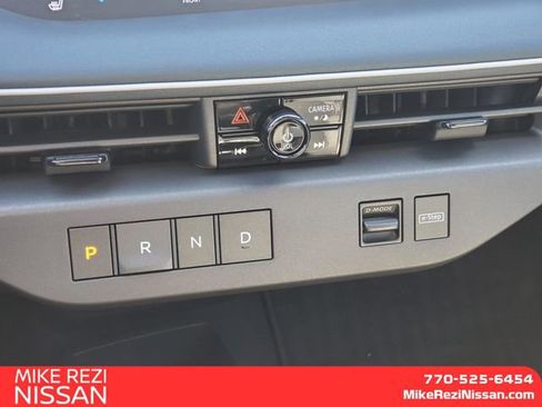 New 2026 Nissan Leaf Platinum+ w/ Cargo Package (Platinum+) FWD image 18