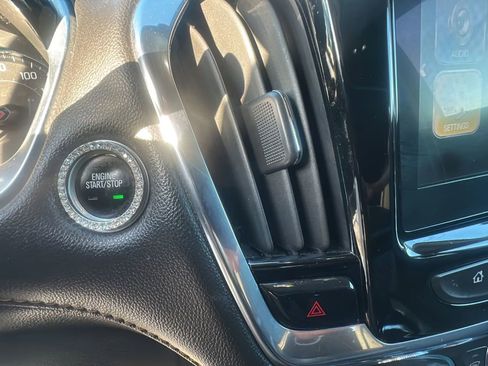 Used 2019 Chevrolet Traverse LT image 20