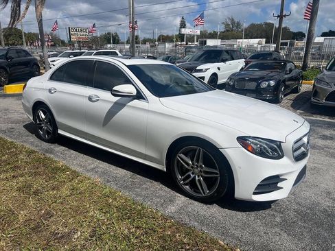 Used 2017 Mercedes-Benz E 300 image 4