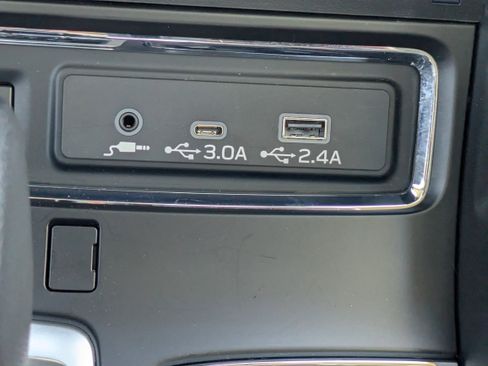 Certified 2023 Subaru Ascent Limited w/ Technology Package image 22