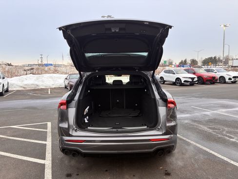 Used 2023 Maserati Grecale Modena image 32