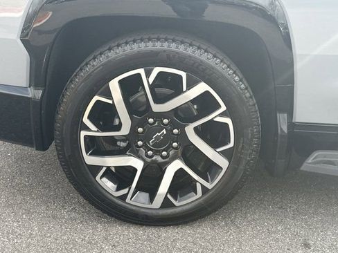 Used 2025 Chevrolet Silverado EV RST image 22