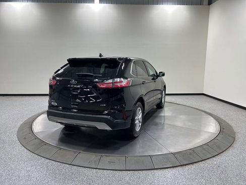 Certified 2024 Ford Edge SEL w/ Convenience Package AWD/4WD image 7