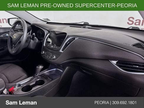 Used 2019 Chevrolet Malibu LT FWD image 27