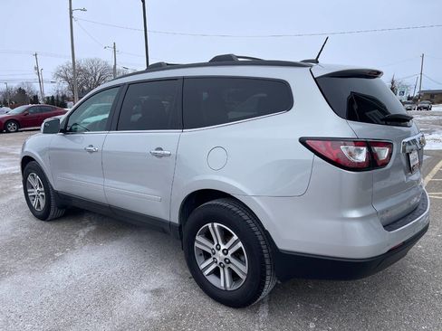 Used 2016 Chevrolet Traverse LT image 3