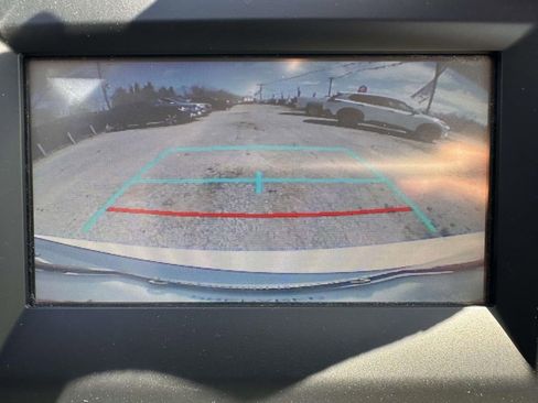 Used 2017 Toyota Camry LE FWD image 23