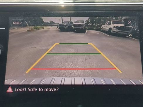 Used 2018 Volkswagen Tiguan SE FWD image 24