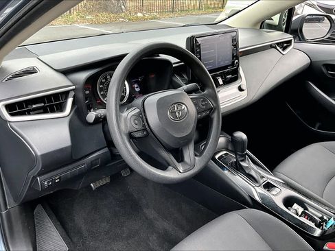Used 2022 Toyota Corolla LE w/ Body Protection Package (TMS) FWD image 17
